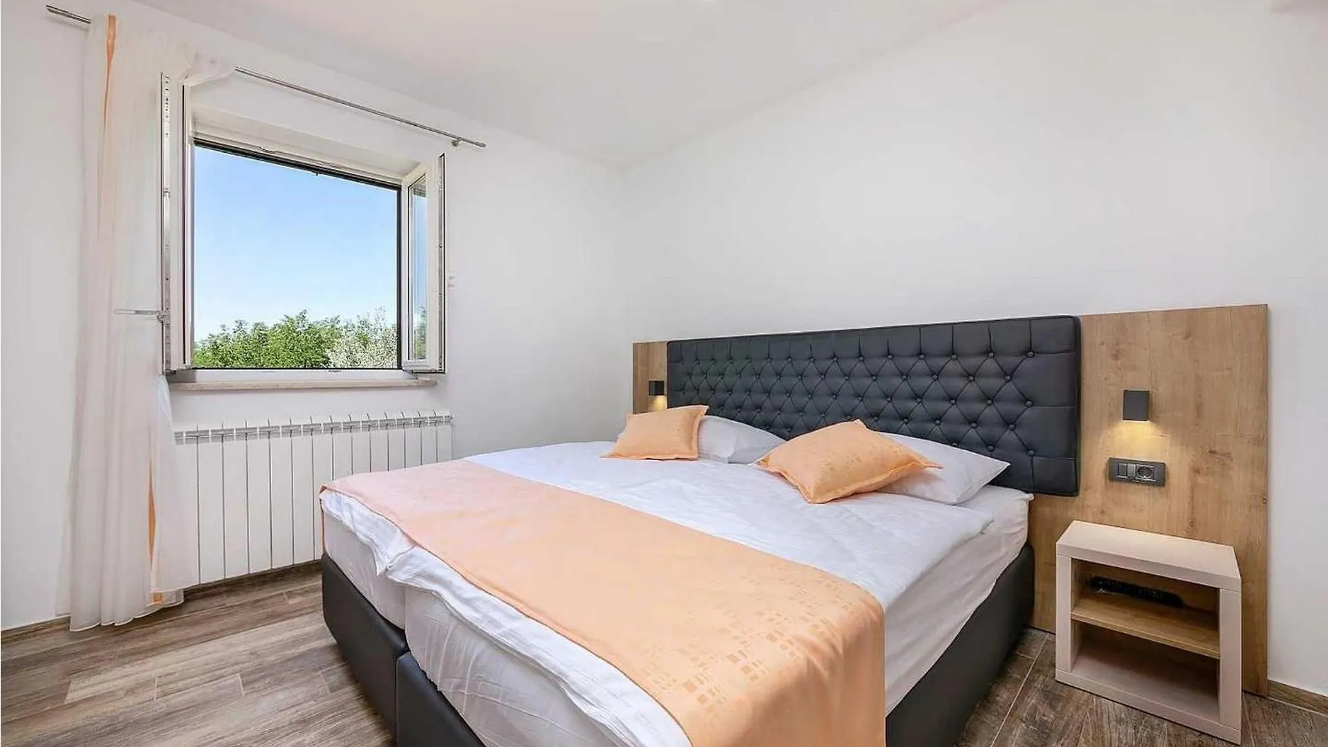 Holiday home Villa Denis Cerjani