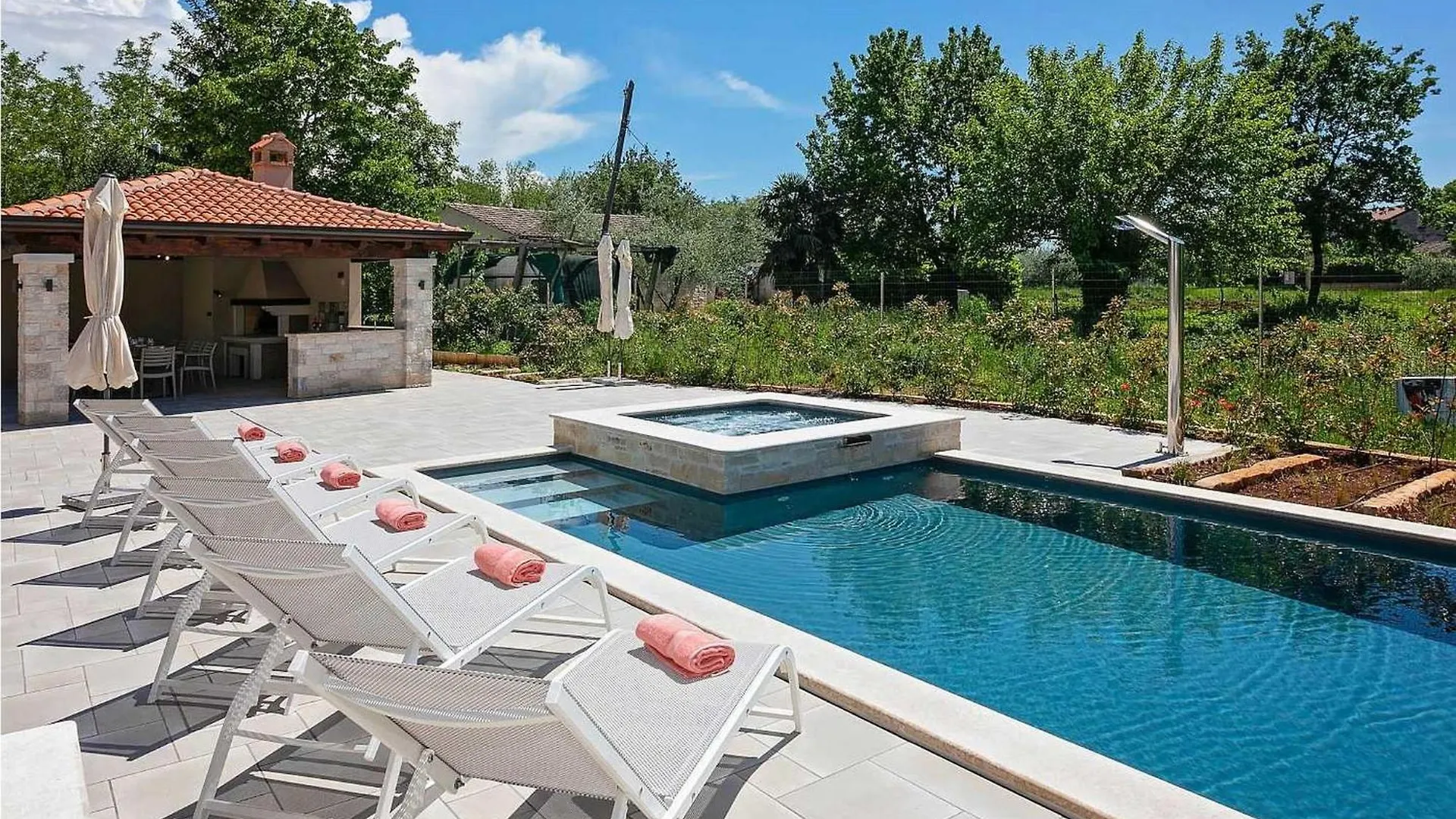 Villa Denis Cerjani Vakantiehuis